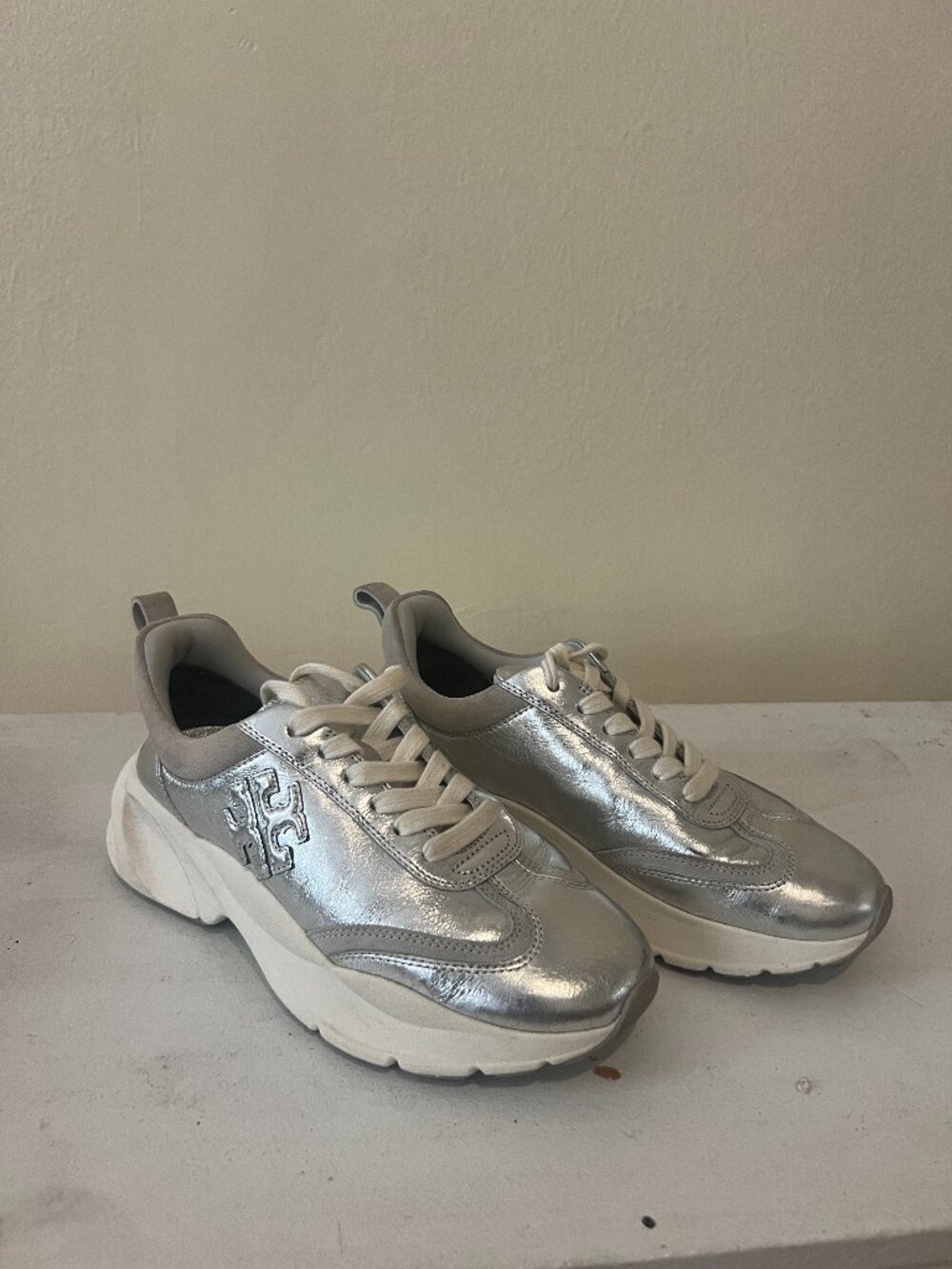 Tory Burch Good Luck Trainer Metallic Silver Leather Sneakers Size 7